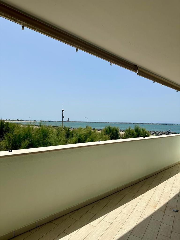 Sigis House - Independent Apartment Sea View Fiumicino Esterno foto