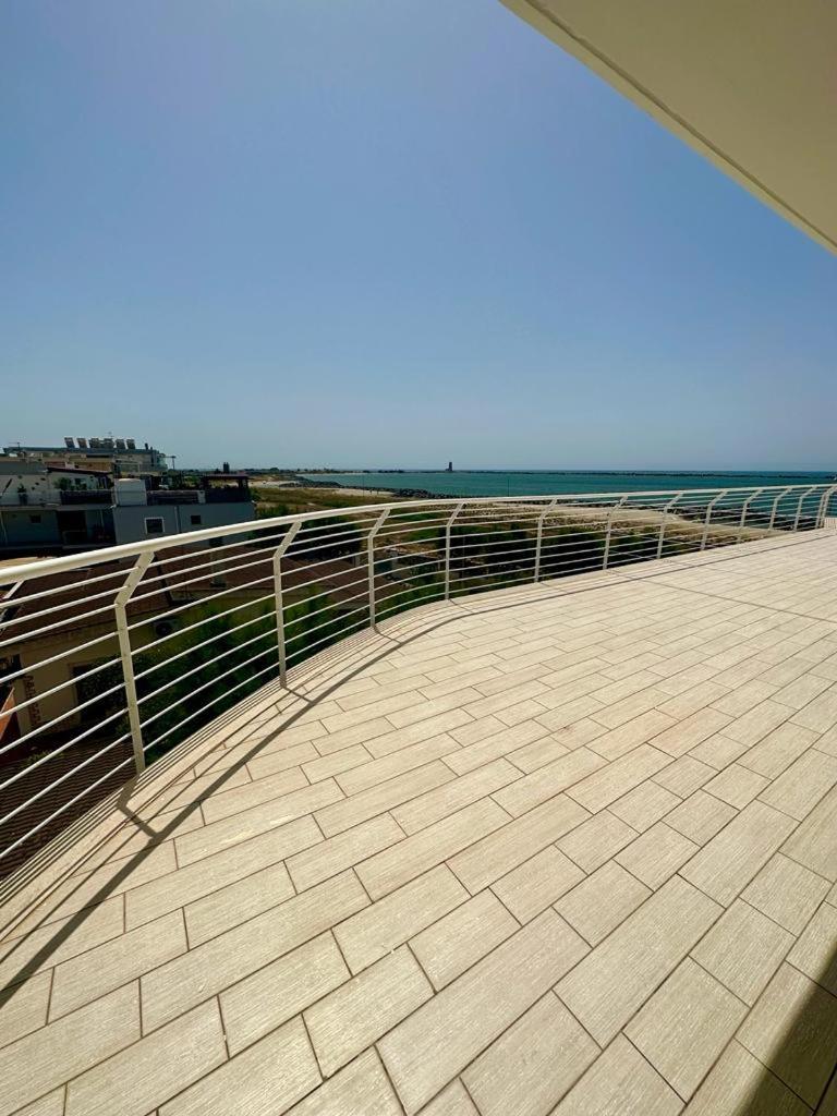 Sigis House - Independent Apartment Sea View Fiumicino Esterno foto