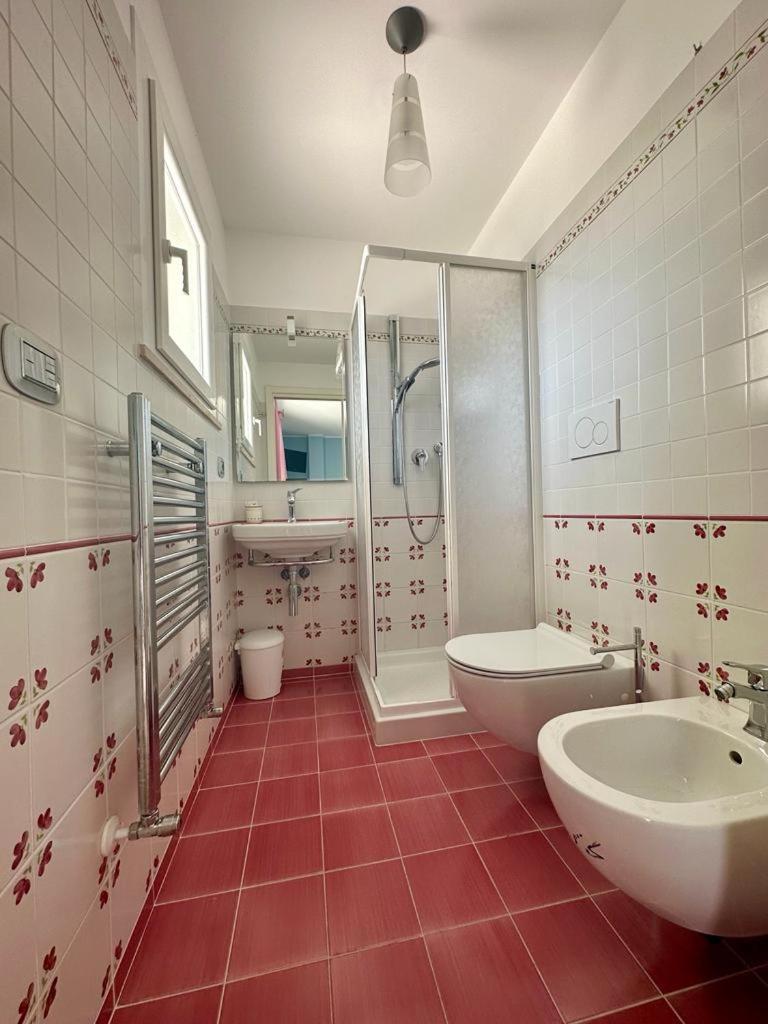 Sigis House - Independent Apartment Sea View Fiumicino Esterno foto
