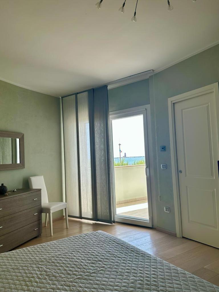 Sigis House - Independent Apartment Sea View Fiumicino Esterno foto